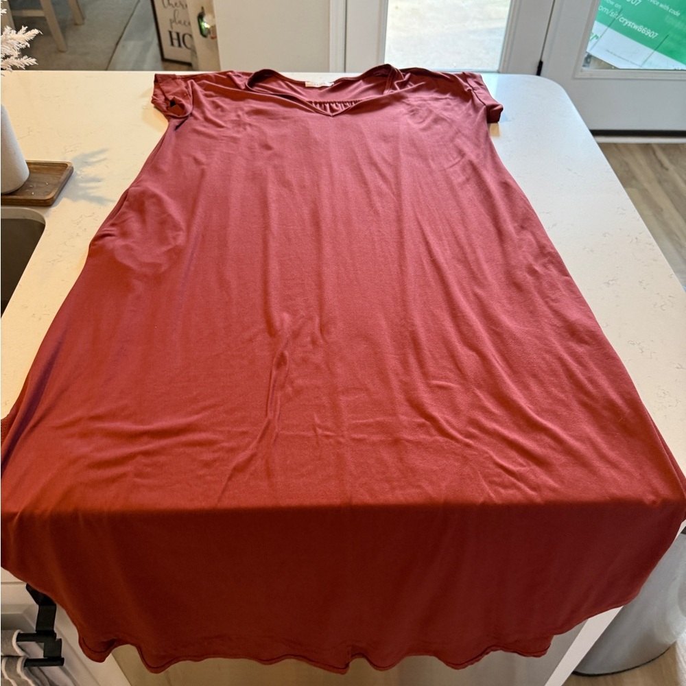 Entro Rust Short Sleeve V-Neck Dress with Pockets